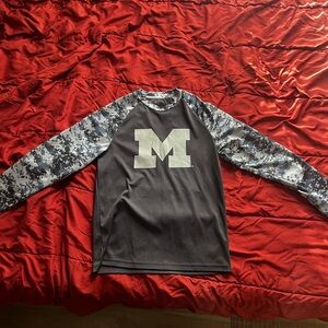 Gray and Black Long Sleeve Tee